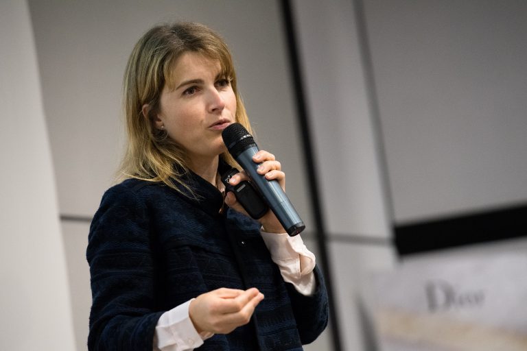 Conférences de Virginie Guyot Commandant d'escadrille et conférencière, Suisse Conférences de Virginie Guyot Commandant d'escadrille et conférencière, Suisse